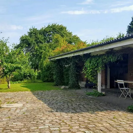 Family House Wit Views Over The Fields On Mon Hébergement de vacances Askeby