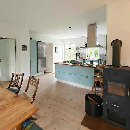 Family House Wit Views Over The Fields On Mon Askeby