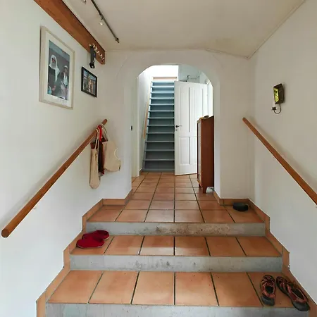Hébergement de vacances Family House Wit Views Over The Fields On Mon *