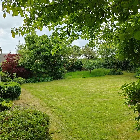 Family House Wit Views Over The Fields On Mon Hébergement de vacances